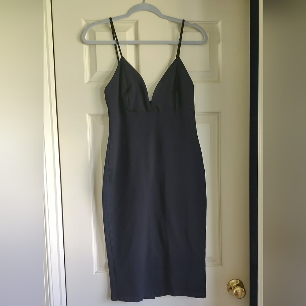 Elegant Black Sleeveless Dress